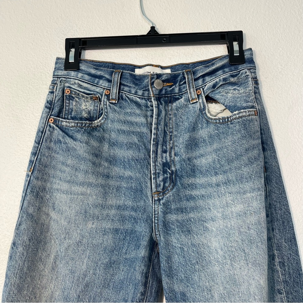 Aritzia Denim Forum The Farrah Hi-Rise Wide Jean Size 24 Into The Bleu Light - Picture 3 of 11